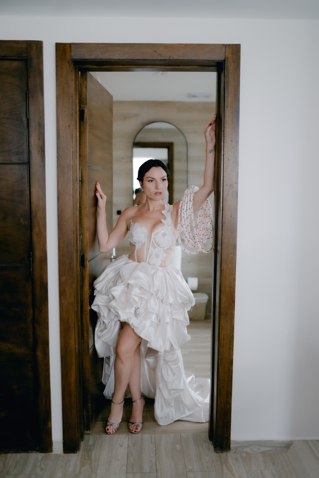 Vestido de novia con detalles florales